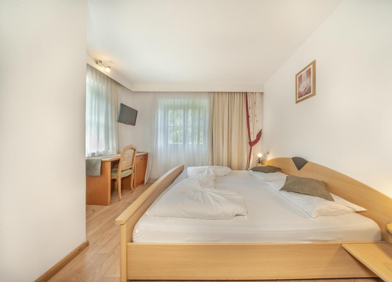 Garni Hotel Melissa カステルロット エクステリア 写真