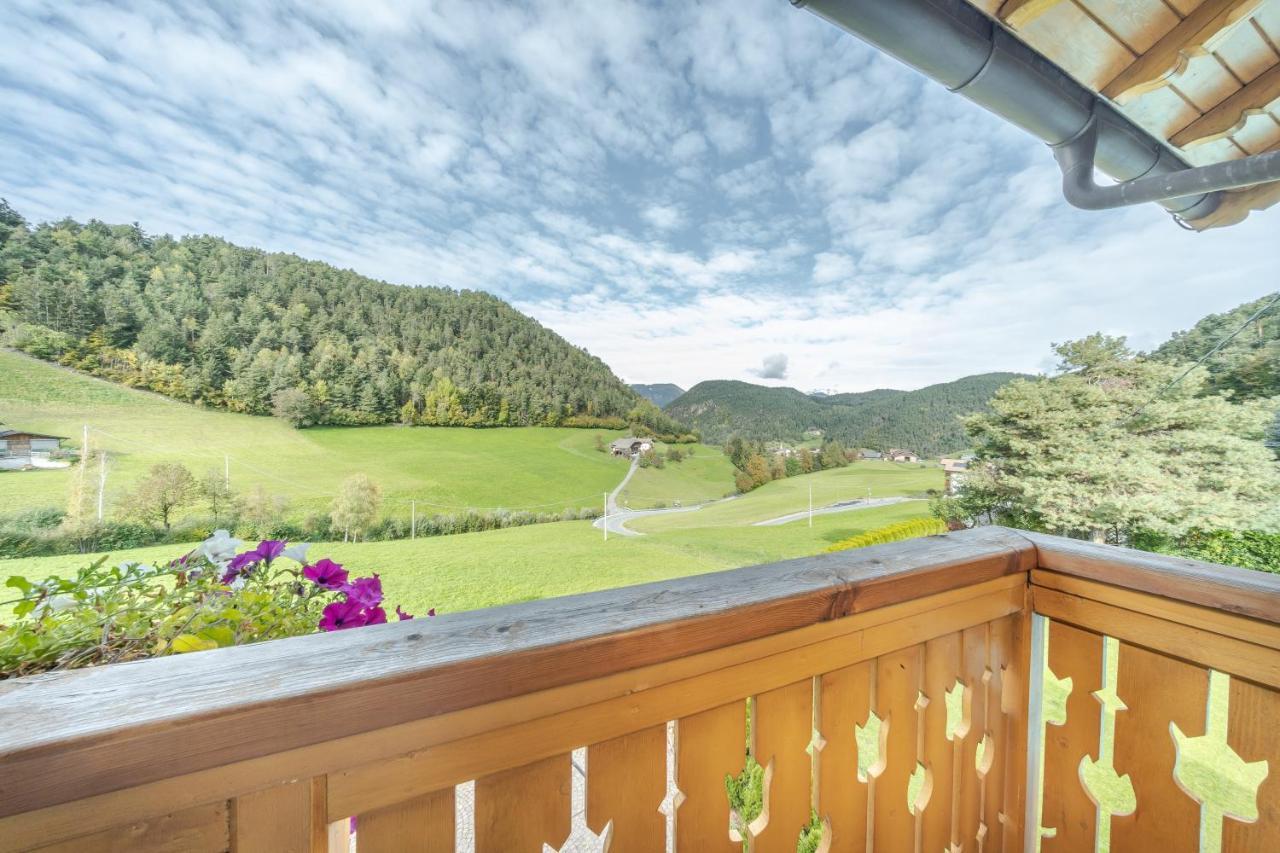 Garni Hotel Melissa カステルロット エクステリア 写真
