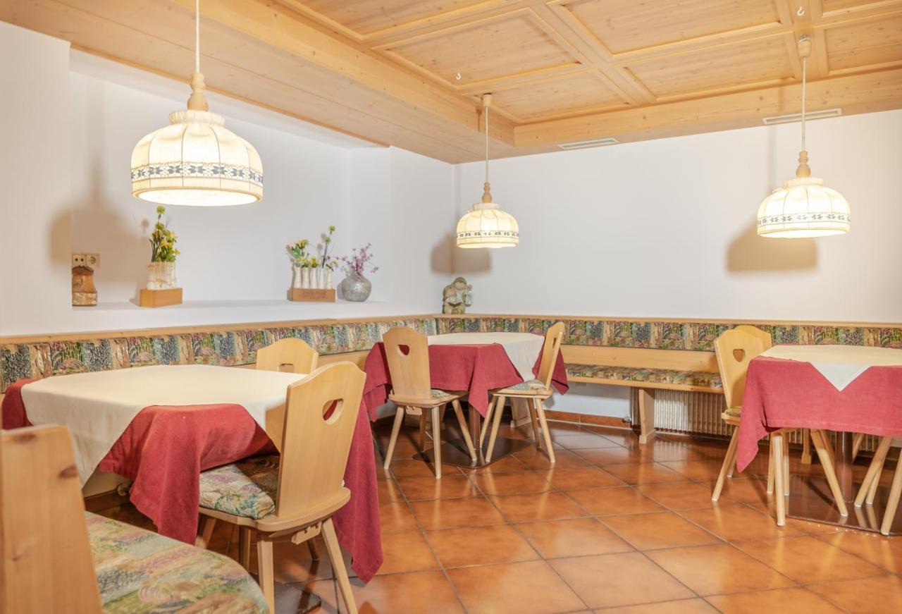 Garni Hotel Melissa カステルロット エクステリア 写真