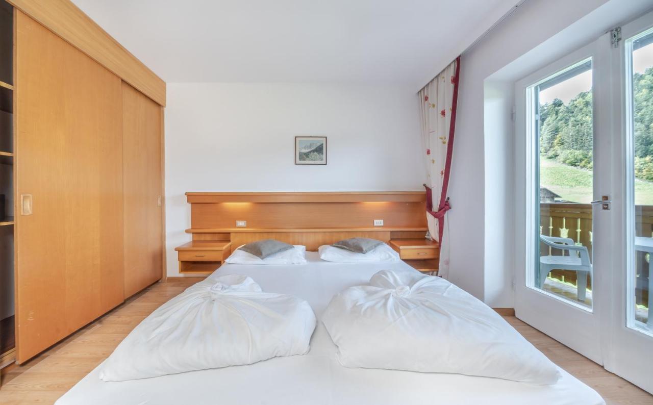 Garni Hotel Melissa カステルロット エクステリア 写真